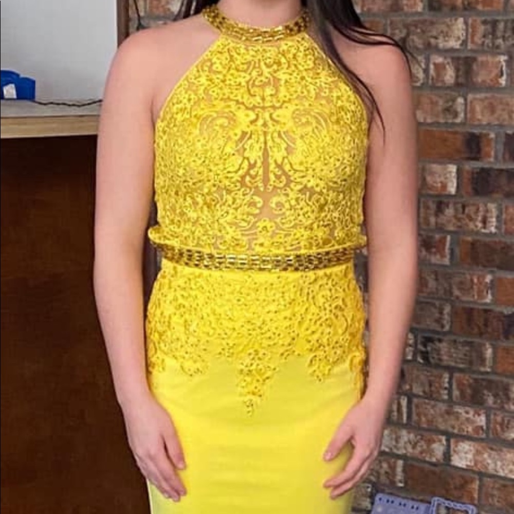 Size 4 yellow dress